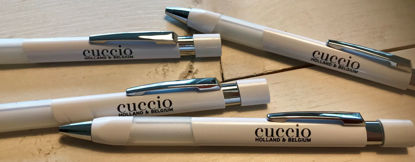 Afbeeldingen van Witte Basic pen met Cuccio Holland & Belgium logo in zwart